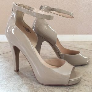 Nine West Nude Heels